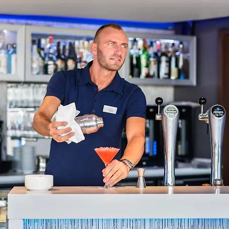 Mercure Centre Notre Dame Hotel 4*