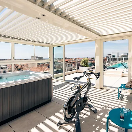 Mercure Centre Notre Dame 4*