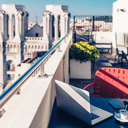 Mercure Centre Notre Dame Hotel 4*