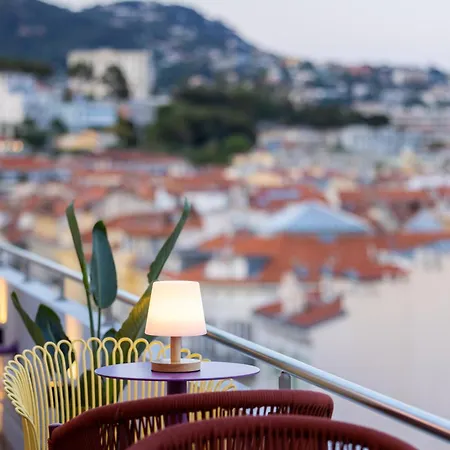 Mercure Centre Notre Dame Hotel 4*